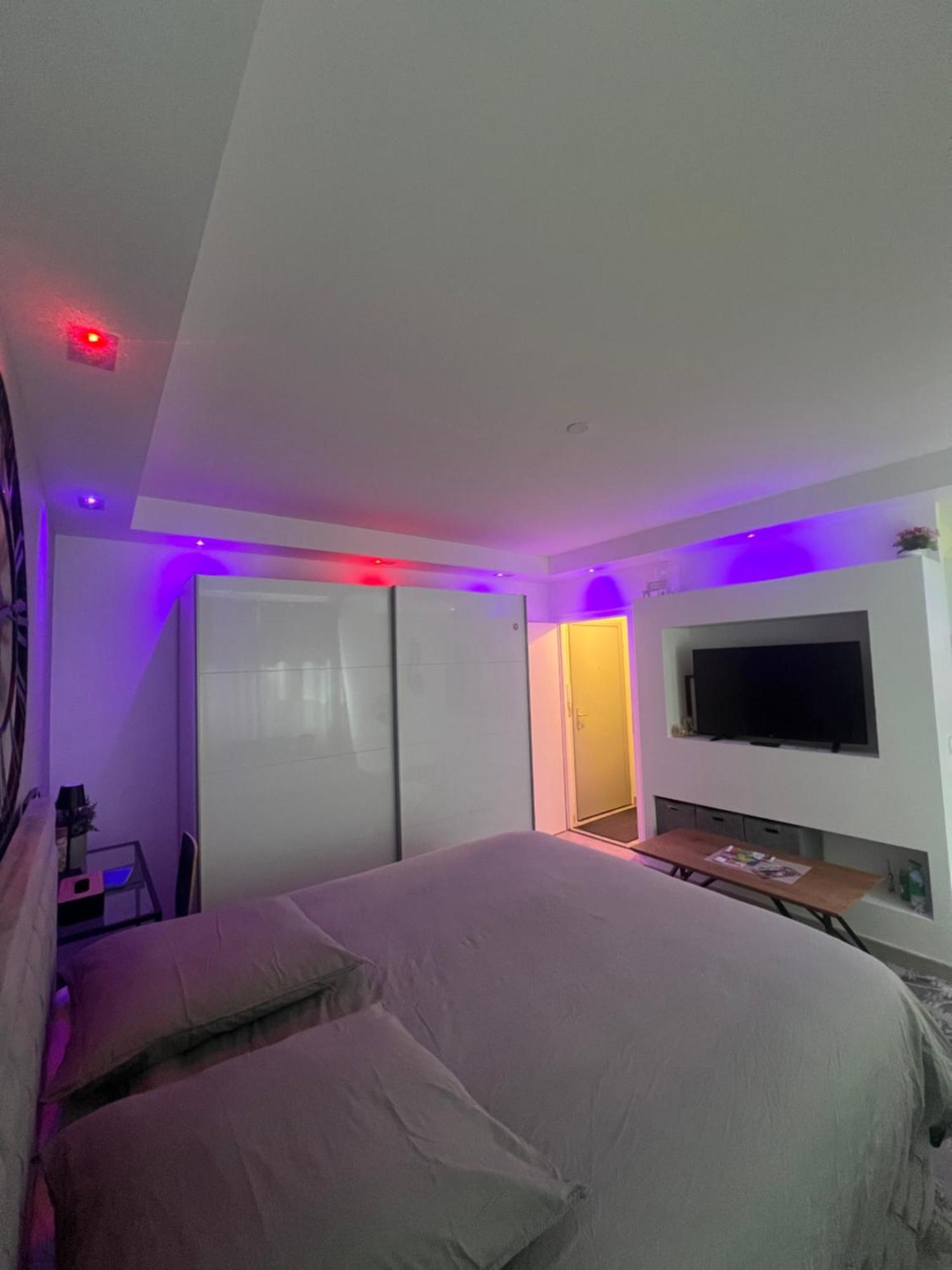 Le Carre Strasbourgeois - Logement Entier Au Centre Du Neudorf F1 Bagian luar foto